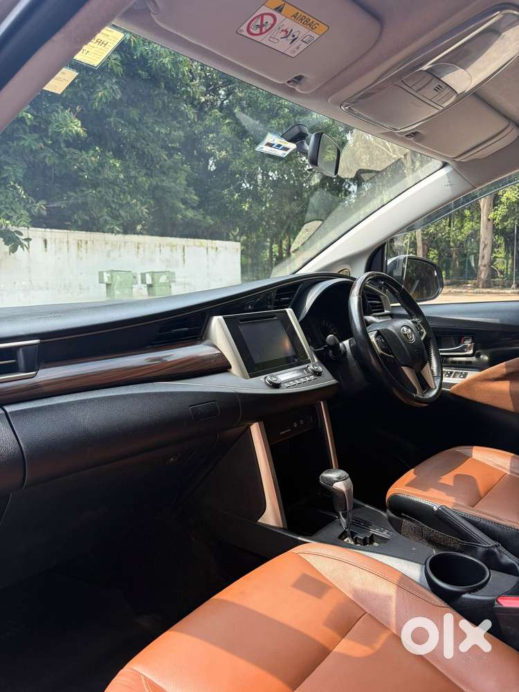 Toyota Innova Crysta, 2017