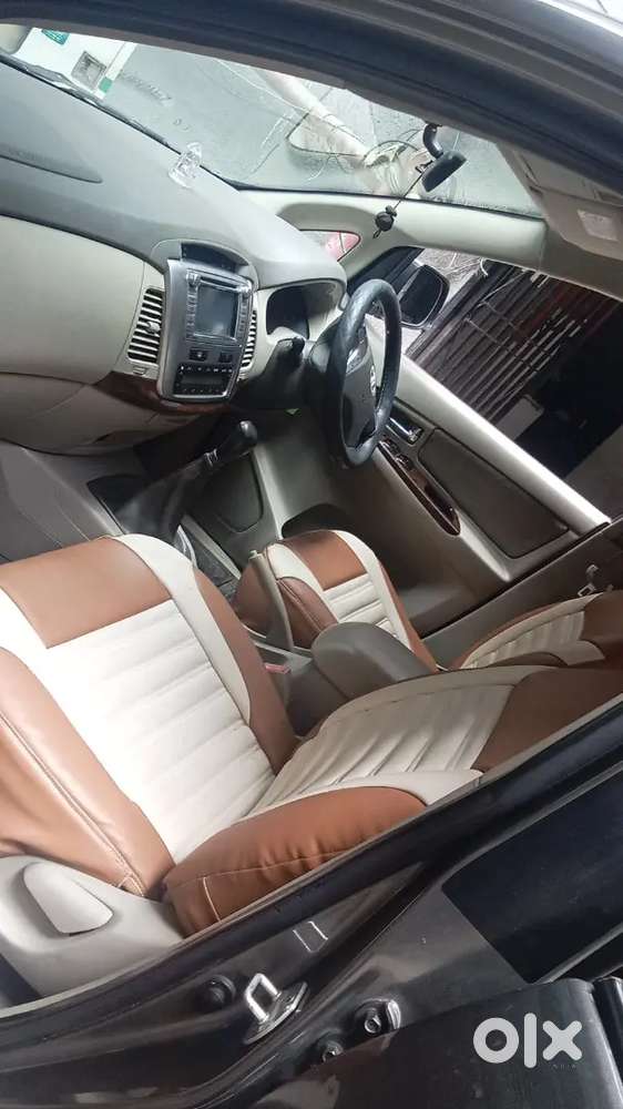2012 Toyota Innova 2.5 V Diesel  2nd Owner  Well Maintained  Insura