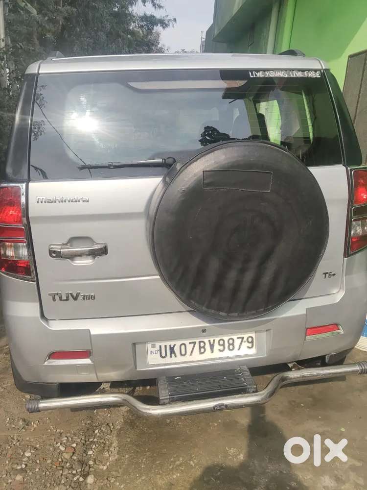 Mhindra Tuv300t6