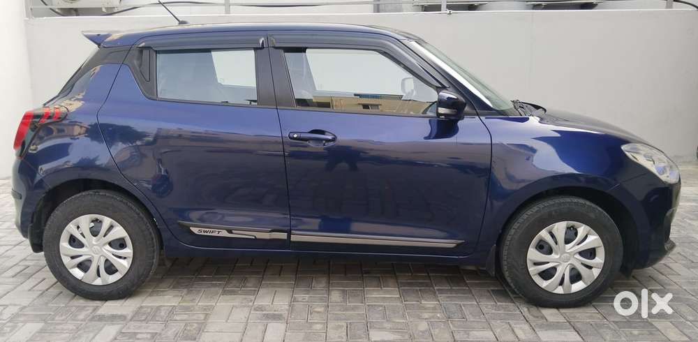 Maruti Suzuki Swift Vxi + Manual, 2023, Petrol