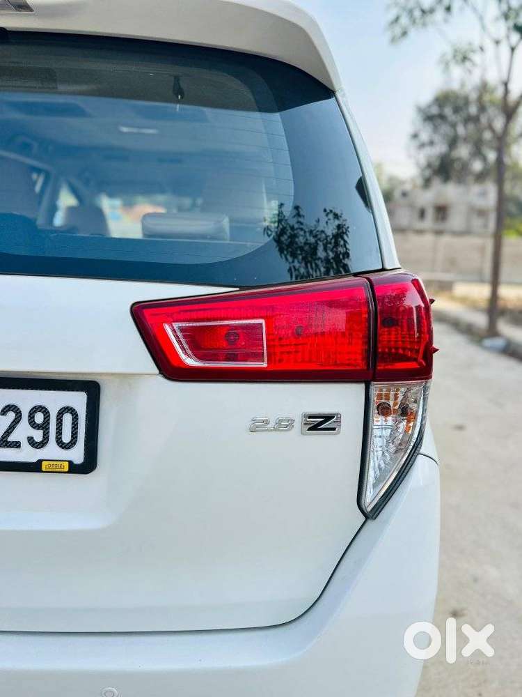 Toyota Innova Crysta