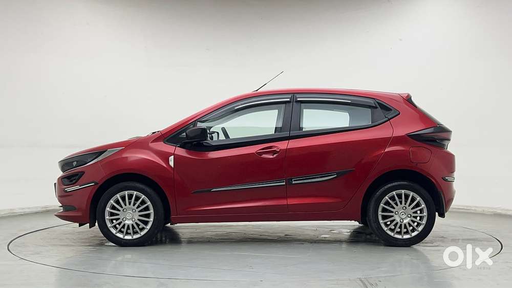 Tata Altroz 1.2 Xm Plus, 2022, Petrol