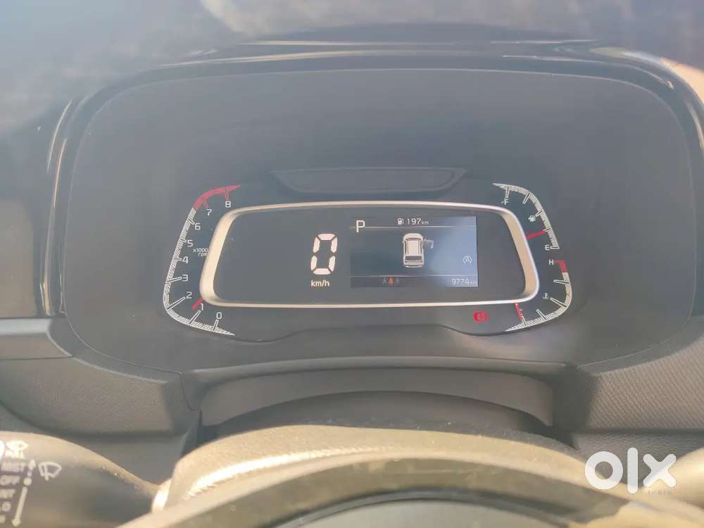 Kia Sonet 1.0 Htx 2025 Sunroof Alloy Sab Hai
