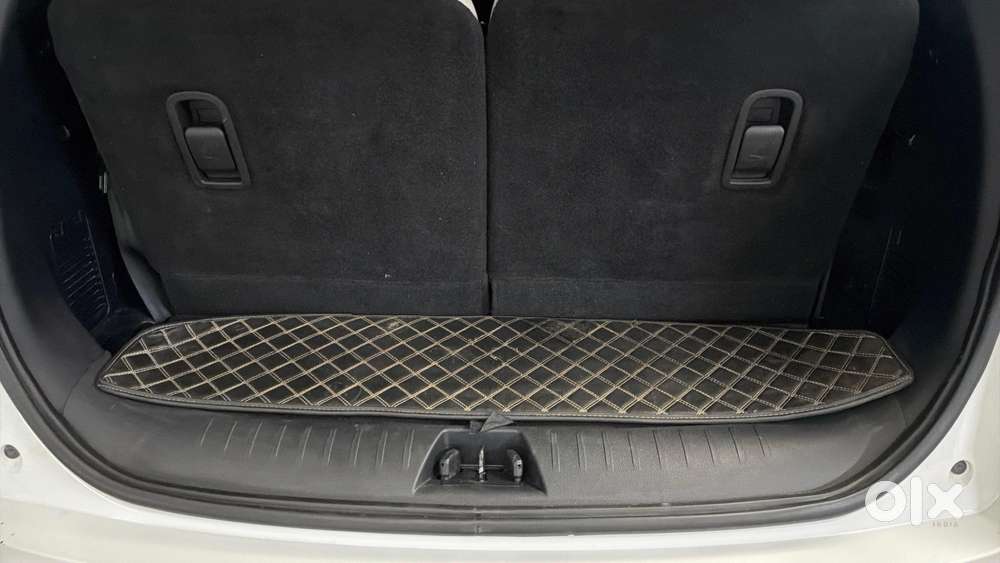 Mahindra Xuv700 2.2 Ax 7 Diesel At Luxury Pack Str, 2022, Diesel