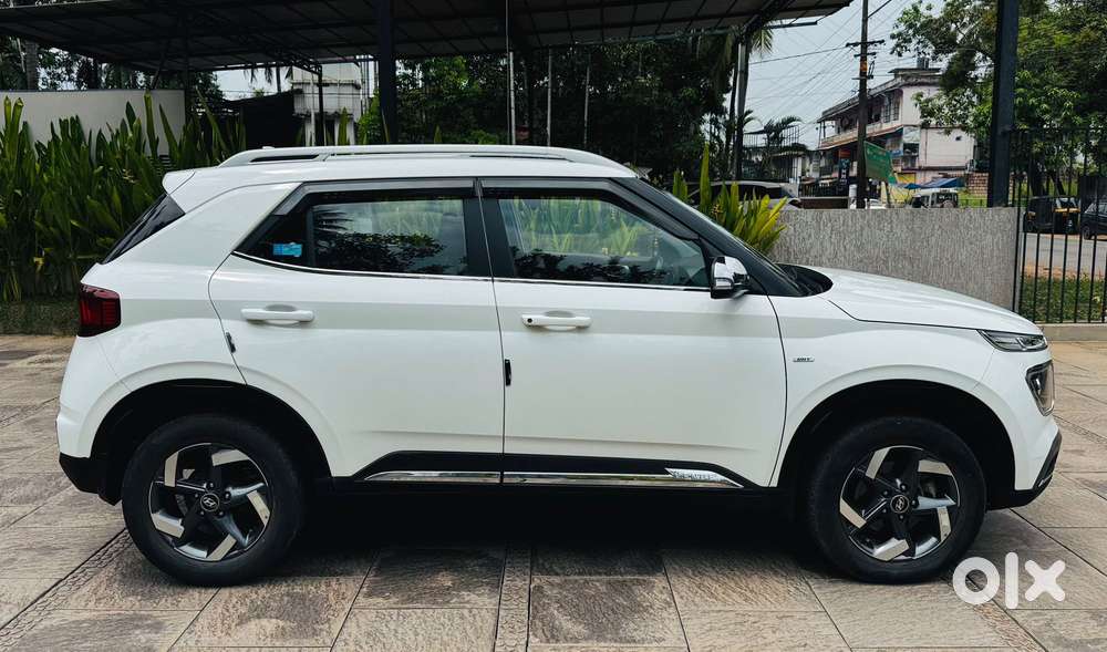 Hyundai Venue 1.0 Sx Turbo Imt Dual Tone Sport, 2021, Petrol