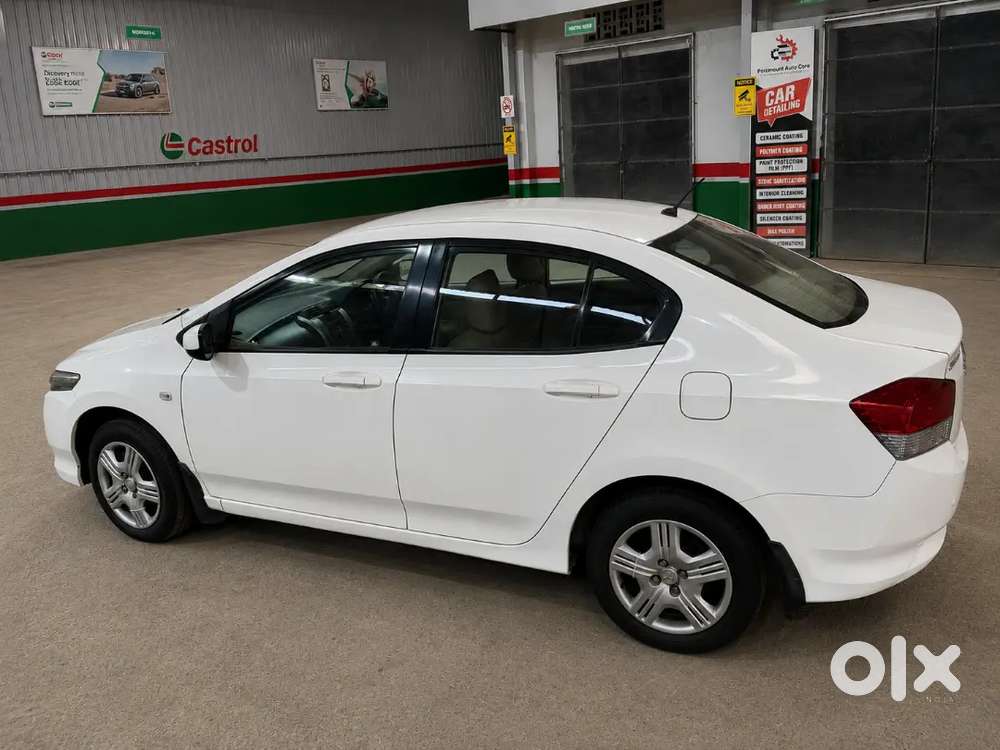 Selling My 2011 Honda City Vtec