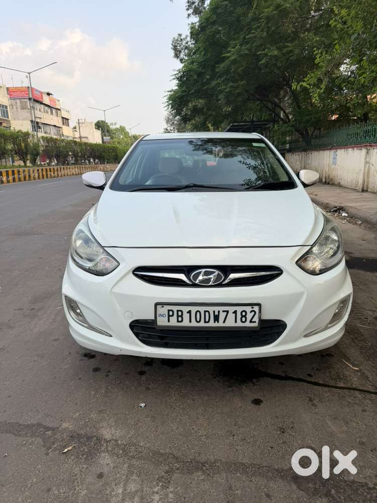 Hyundai Fluidic Verna 2012