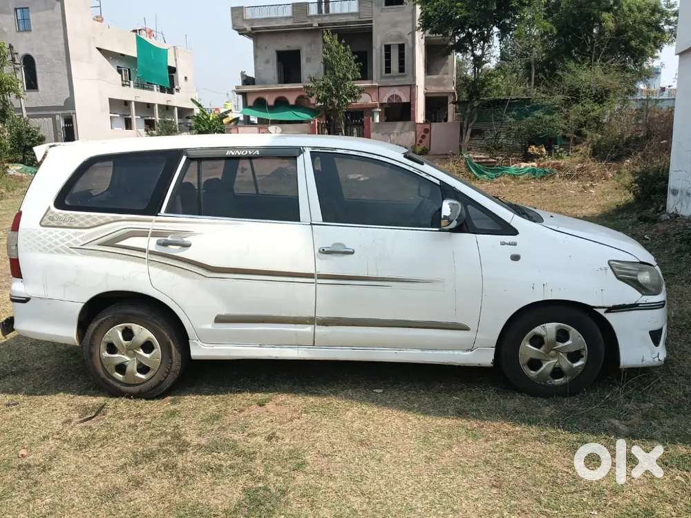 Toyota Innova 2012 Diesel 163000 Km Driven