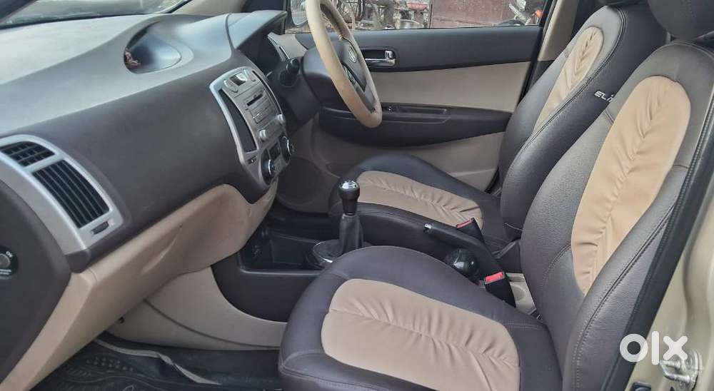 Hyundai I20 2009-2011 1.4 Asta Optional With Sunroof, 2011, Petrol