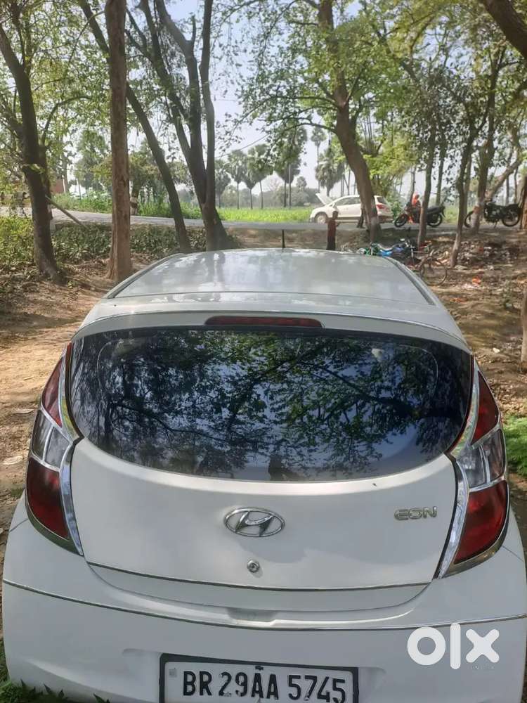 Very Good Condition No Scratches 4 Tyre New Betry New Less Driven Car