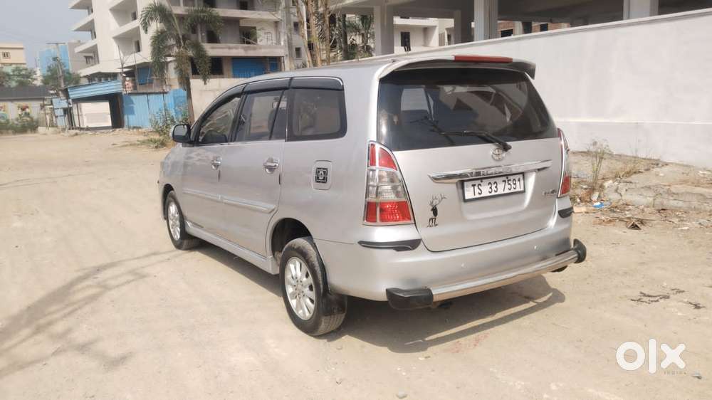 Toyota Innova 2.5 V 8 Str, 2013, Diesel