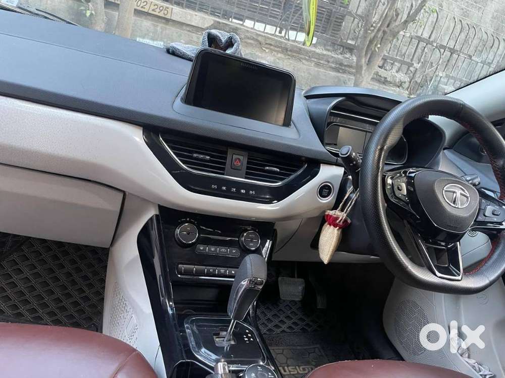 Automatic Diesel Engine, Sunroof, Cruise Control, Steering Control