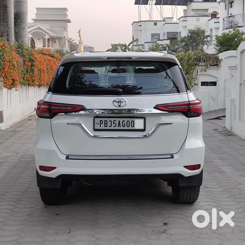 Toyota Fortuner [2021-ongoing] 2.8 2wd Diesel At, 2022, Diesel