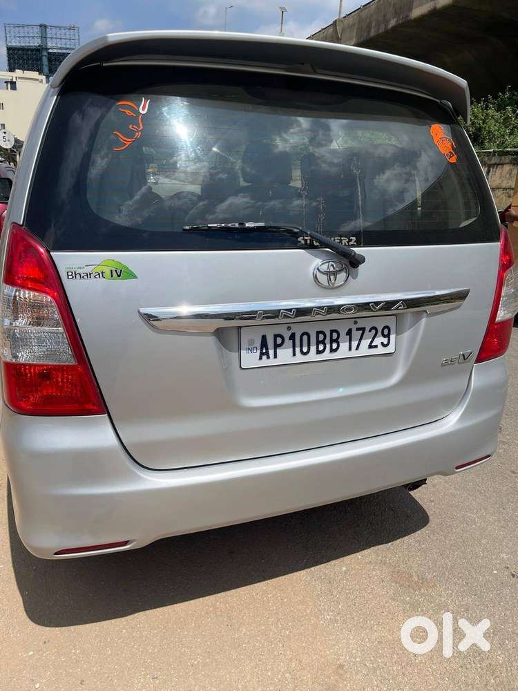 Toyota Innova 2.5v