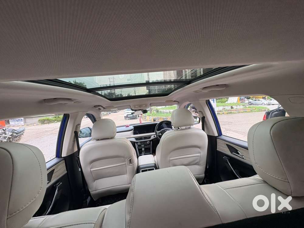 Mahindra Xuv700 Ax7 [l] At – Matte Blue – 58,130 Km – Single Owner