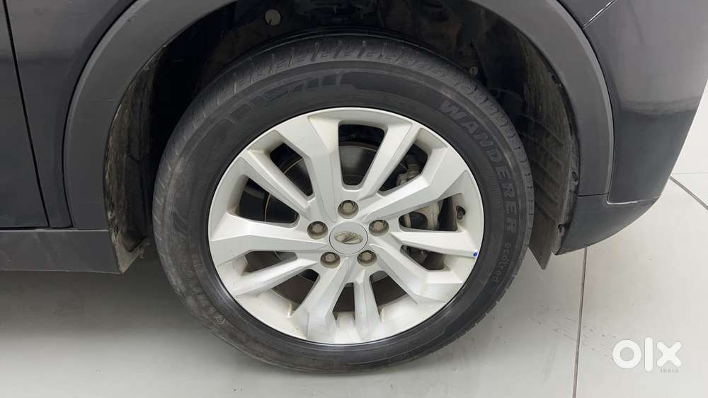 Mahindra Xuv300 W8, 2020, Petrol