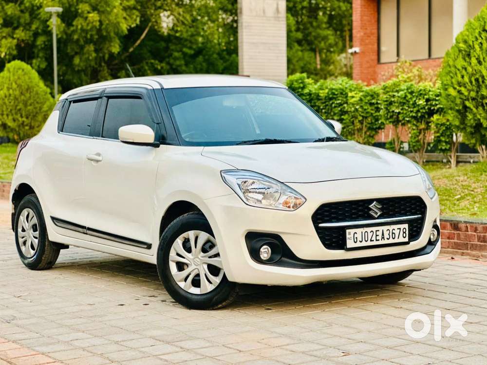 Maruti Suzuki Swift Vxi + Manual, 2023, Petrol
