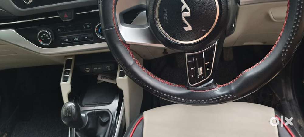 Kia Carens Petrol 2023