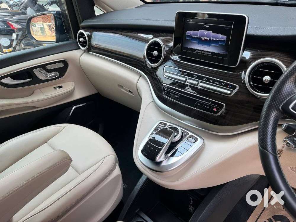 Mercedes-benz V-class 2.1 220 Expression Diesel At, 2020, Diesel