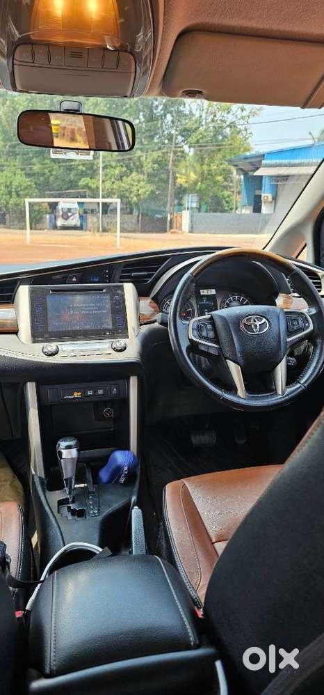 Toyota Innova Crysta 2.8z Automatic, 2017, Diesel