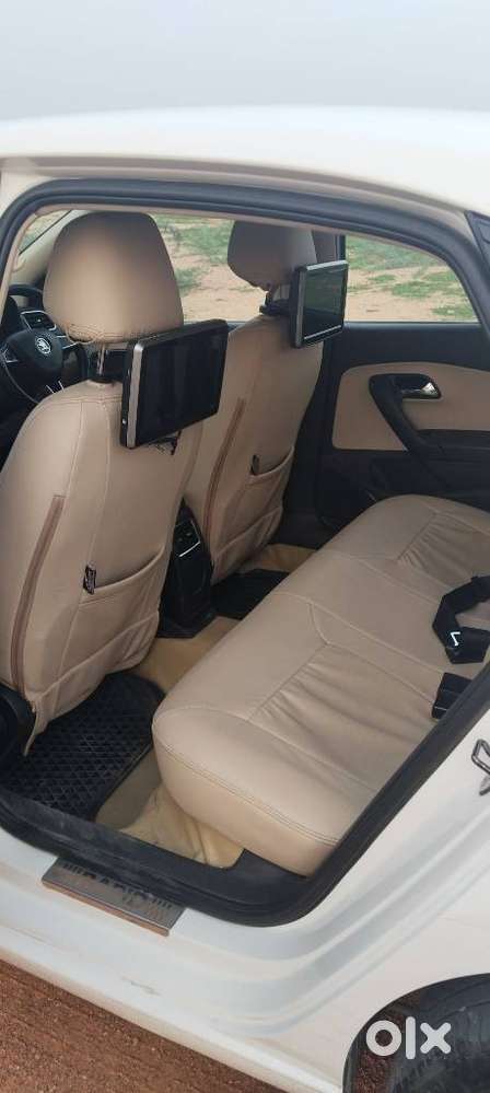 Skoda Rapid 1.5 Tdi Style/1.5 At Style, 2017, Diesel