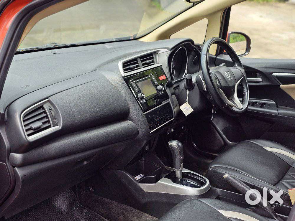 Honda Jazz V Cvt, 2016, Petrol