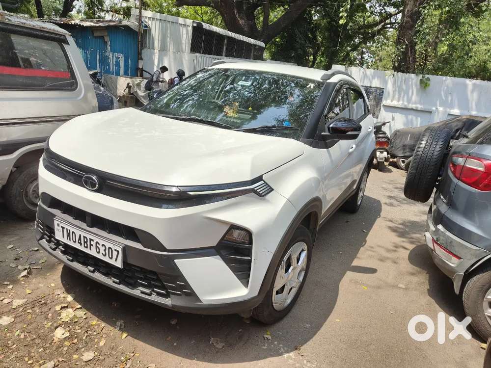 Tata Nexon 2025 Petrol 7000 Km Driven