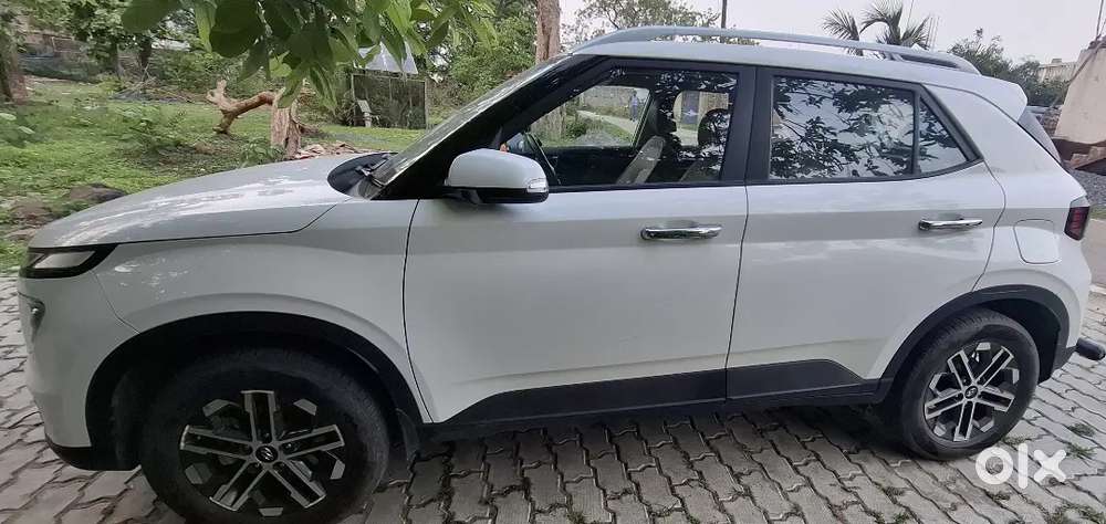 Hyundai New Venue 2023 Petrol 29000 Km Driven