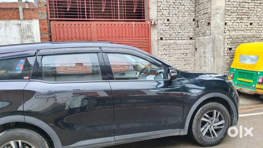 Mahindra Xuv700 Petrol Mt 2024