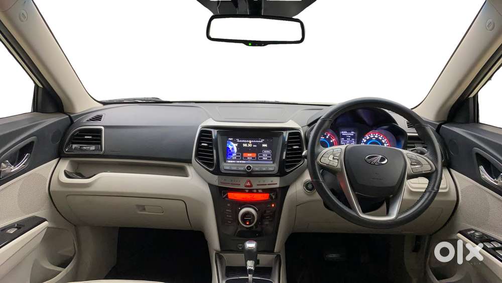 Mahindra Xuv300 1.2 W8 (o) Amt Petrol, 2021, Petrol
