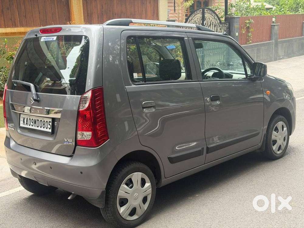 Maruti Suzuki Wagon R AMT VXI, 2017, Petrol