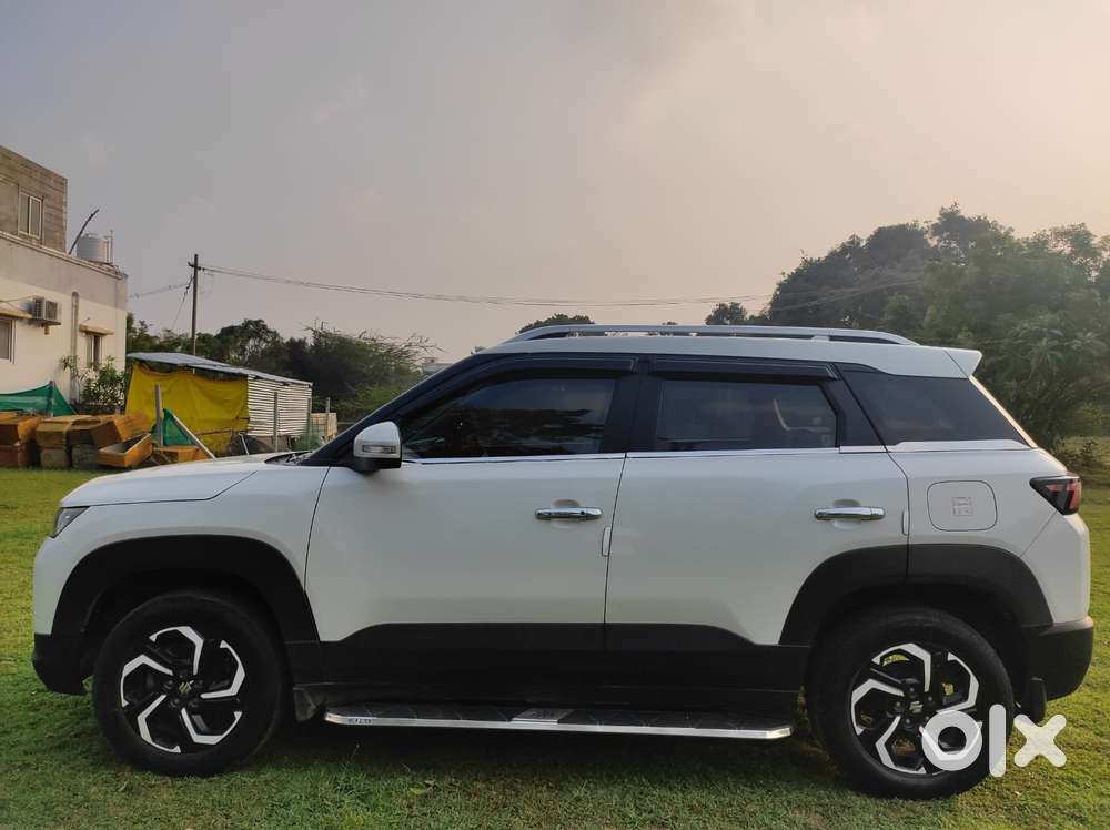 Maruti Suzuki Brezza 1.5 Zxi Plus Smart Hybrid, 2024, Petrol