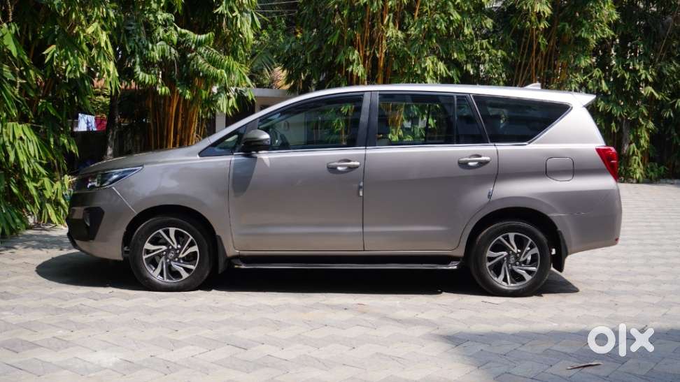 Toyota Innova Crysta [2020-ongoing] 2.4 Gx At 8 Str, 2021, Diesel