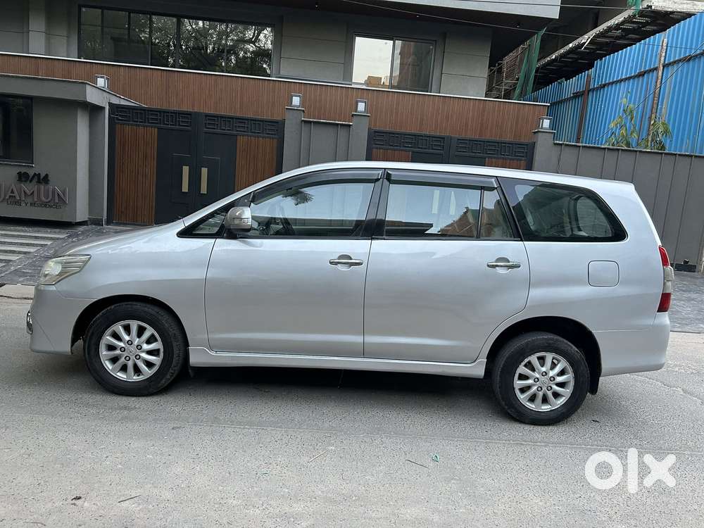 Toyota Innova 2.5 Vx 8 Str Bs-iii, 2014, Diesel