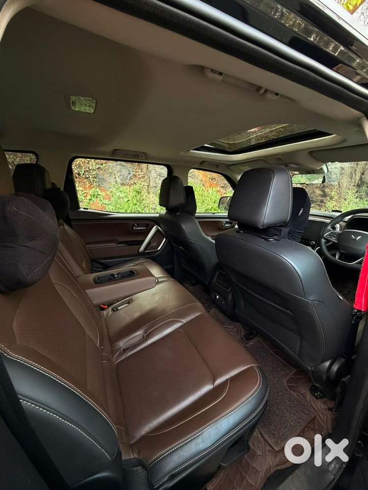 2023 Mahindra Scorpio-n Z8 At Diesel  29,800 Km  1st Owner