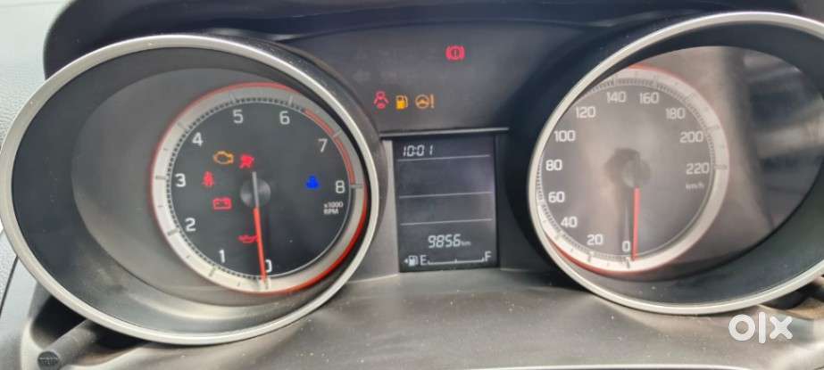Maruti Suzuki Swift Vxi + Manual, 2023, Petrol