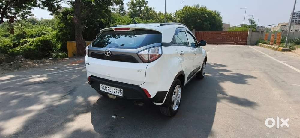 Tata Nexon 1.2 Revotron Xm (s), 2018, Cng & Hybrids