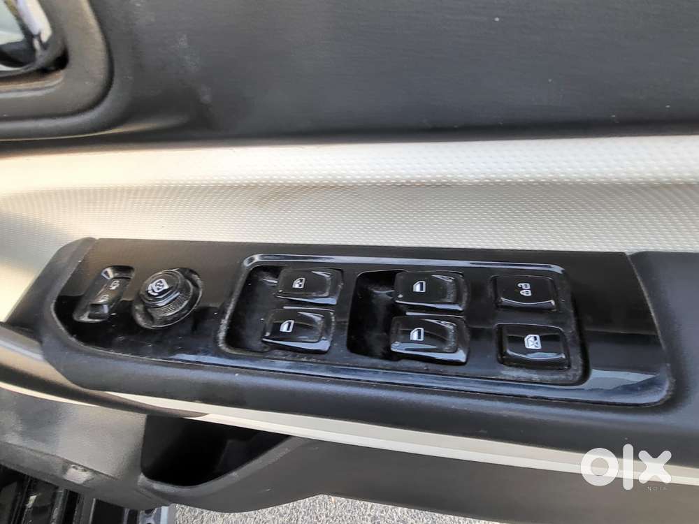 Mahindra Thar Roxx Ax7 L Diesel At 4wd, 2025, Diesel