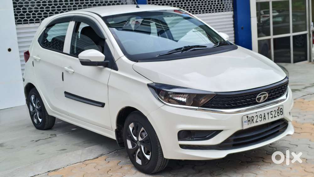 Tata Tiago 1.2 Revotron Xt (o), 2022, Petrol