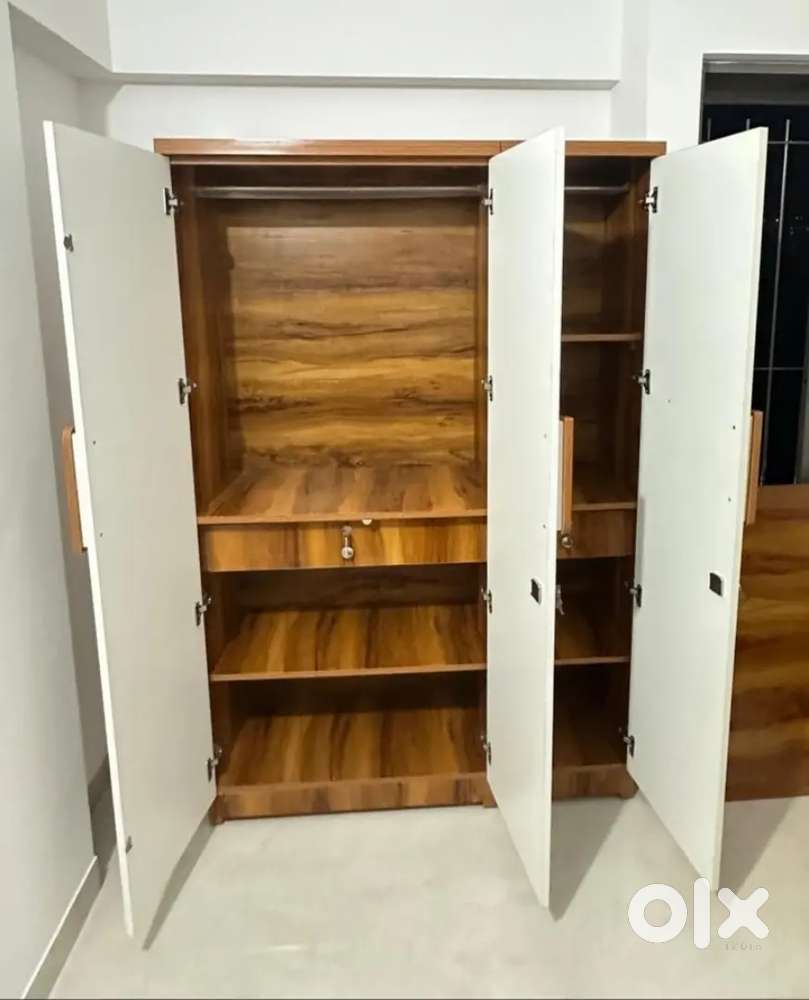 Daul colour 3 door wardrobe brand New