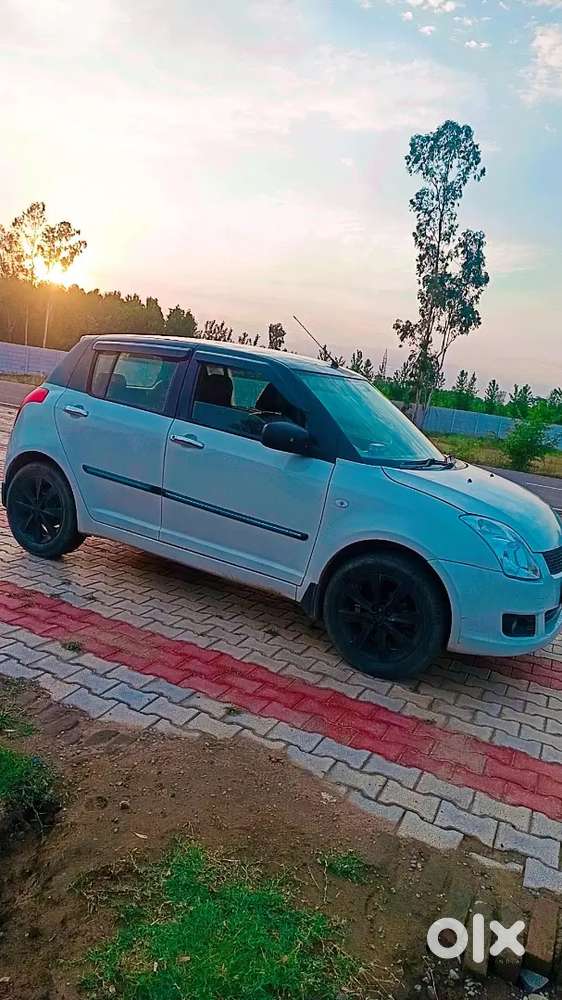 Maruti Suzuki Swift 2010 Petrol 95682 Km Driven