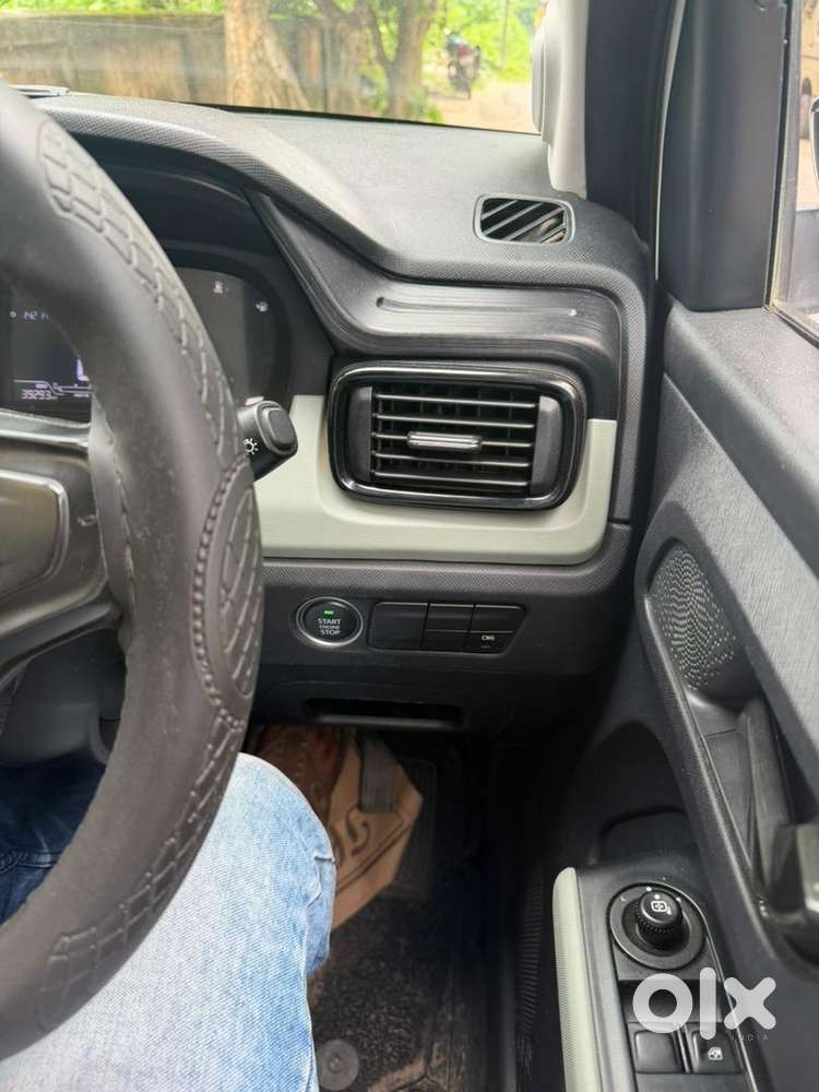 Tata Petrol & Icng 2025 With Manual Transmission