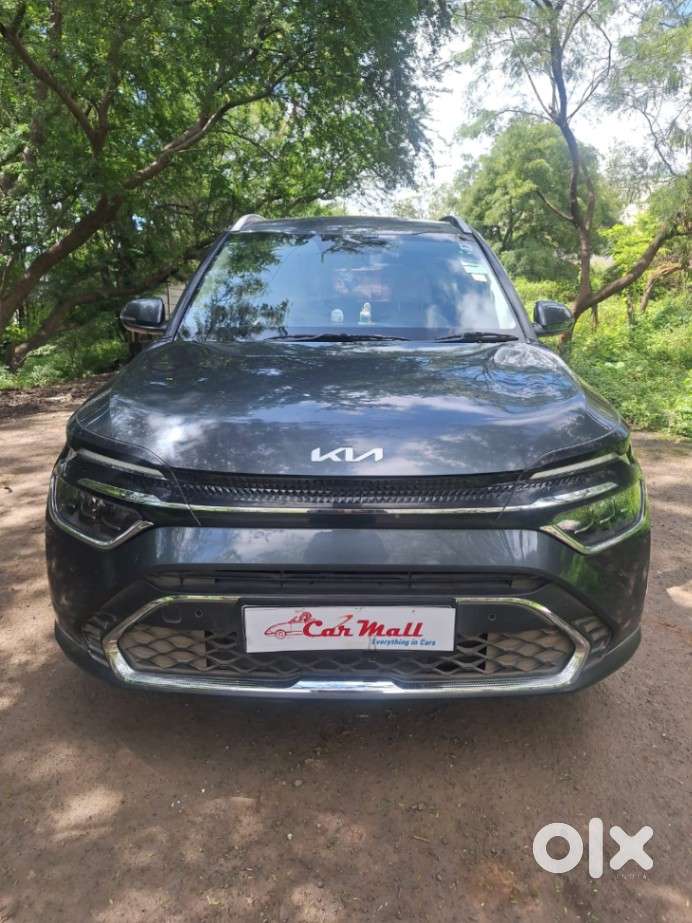 Kia Carens Luxury (o)1.5 Diesel At 7 Str, 2023