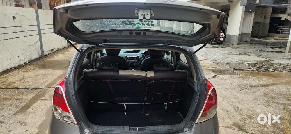 Hyundai I20 Sportz 2014 Diesel  Manual  2nd Owner