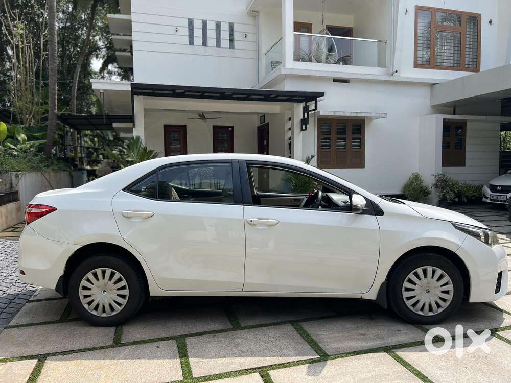 Toyota Corolla Altis 1.8 J, 2014, Diesel
