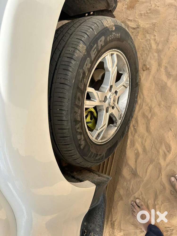 Mahindra Scorpio 2015 Nov End Model