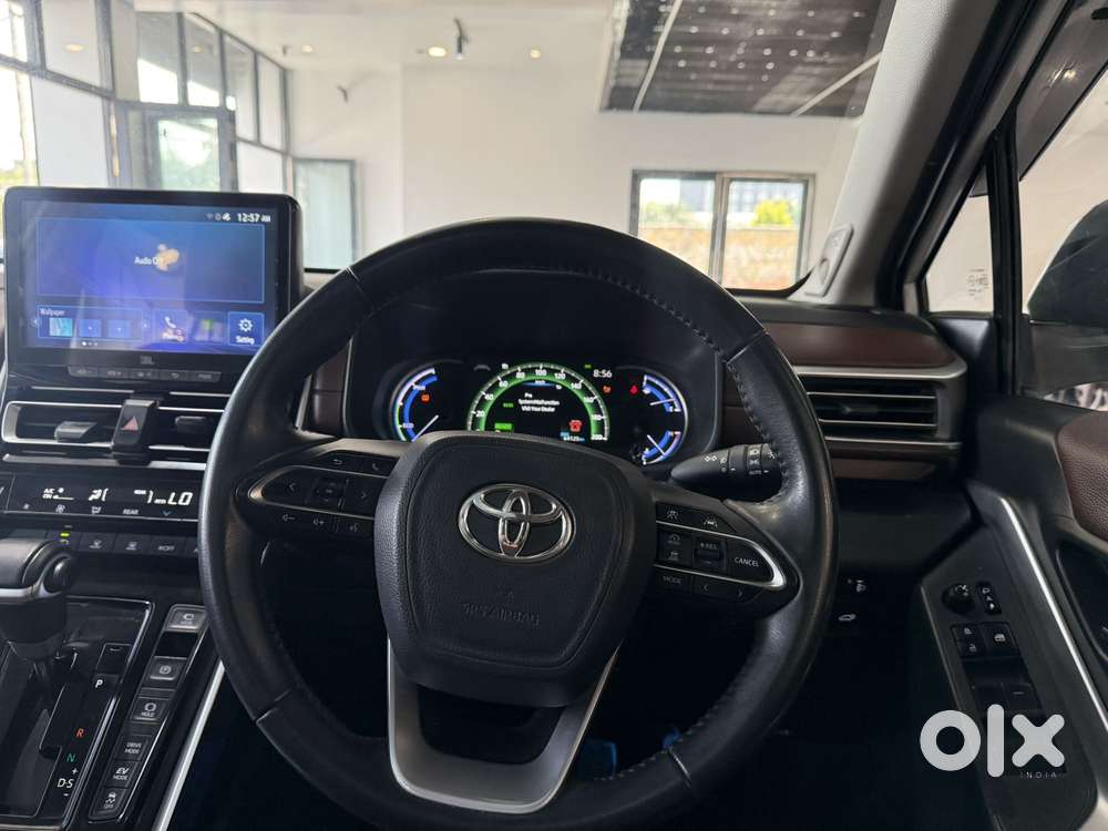 Toyota Innova Hycross 2.0 Zx (o) Hybrid 7 Str, 2024, Cng & Hybrids