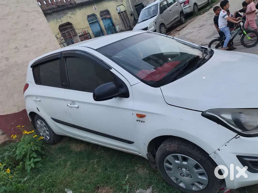 Hyundai I20 2012 Cng & Hybrids Well Maintained