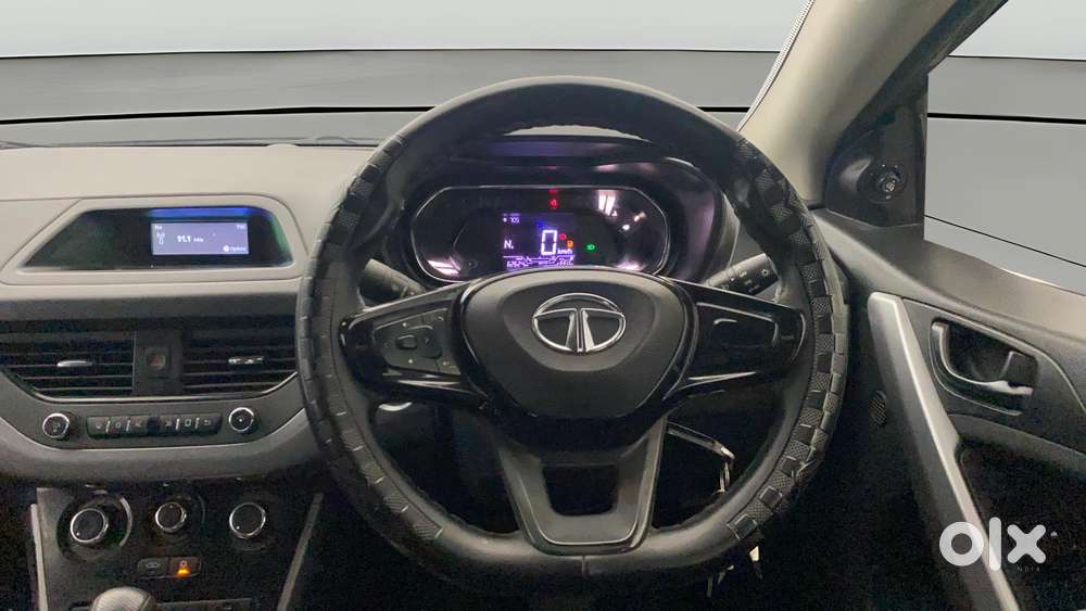 Tata Nexon 1.5 Revotorq Xma Amt (s), 2021, Petrol