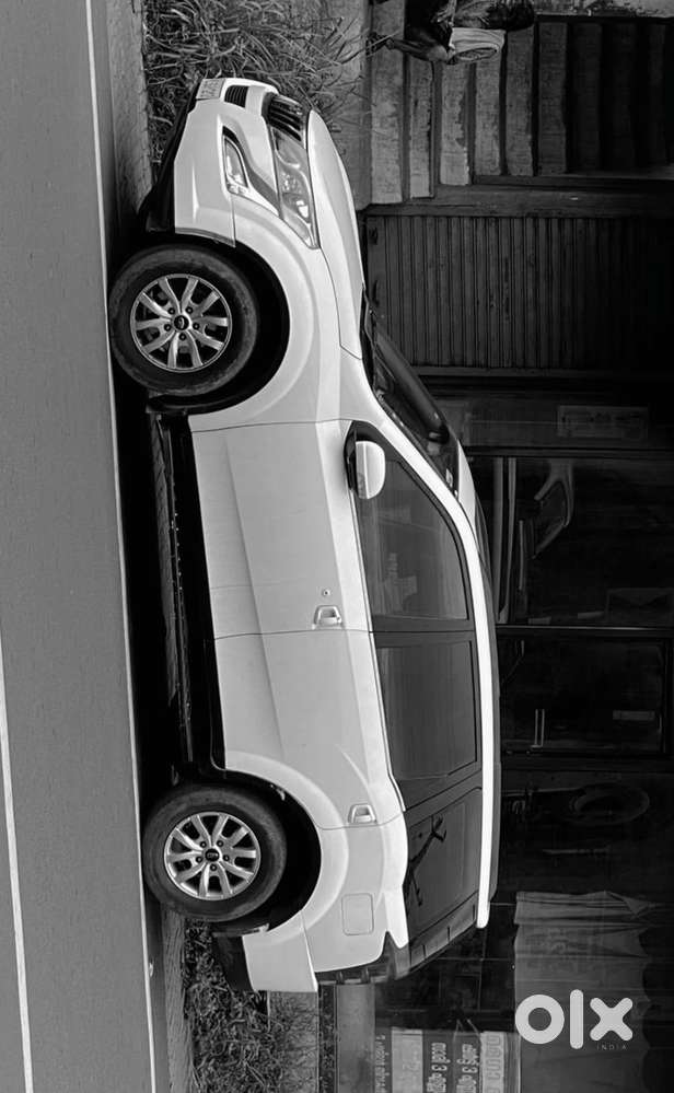 Xuv500 Diesel W10 At
